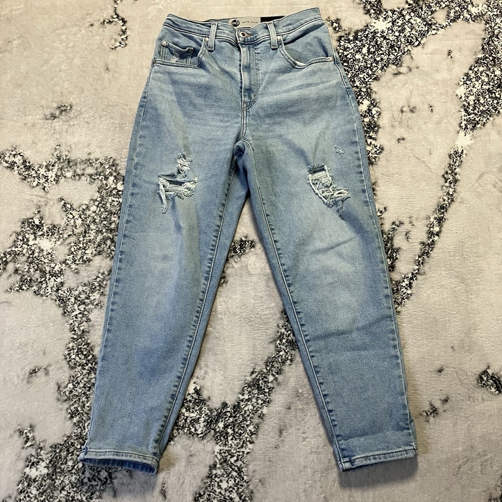 Levi‎ Silver Tab Mom Jeans Womens Size 28 Light Blue Distressed Destroyed Denim